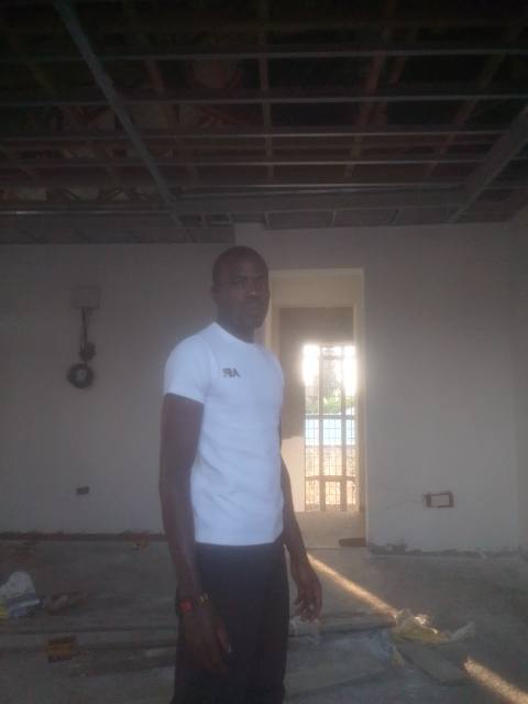 Ronald Muhanji, Painters