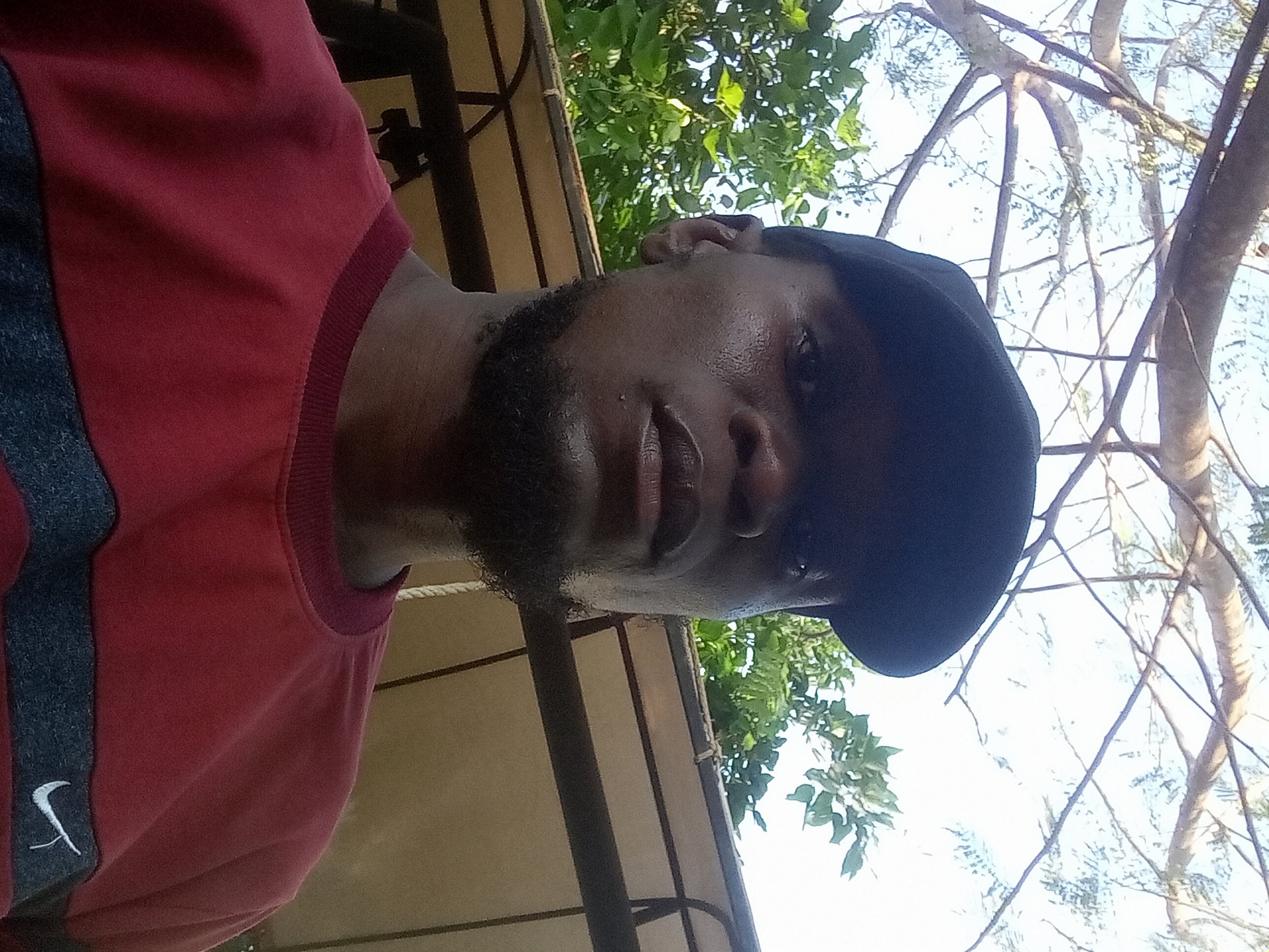 Eliud, Electricians