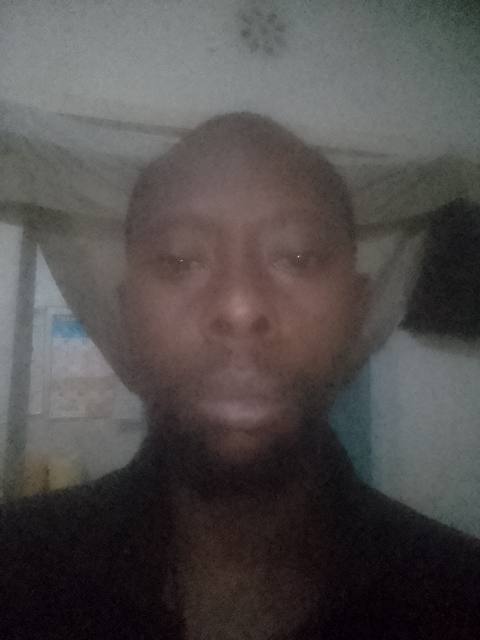 Patrick Njuguna, Cleaners