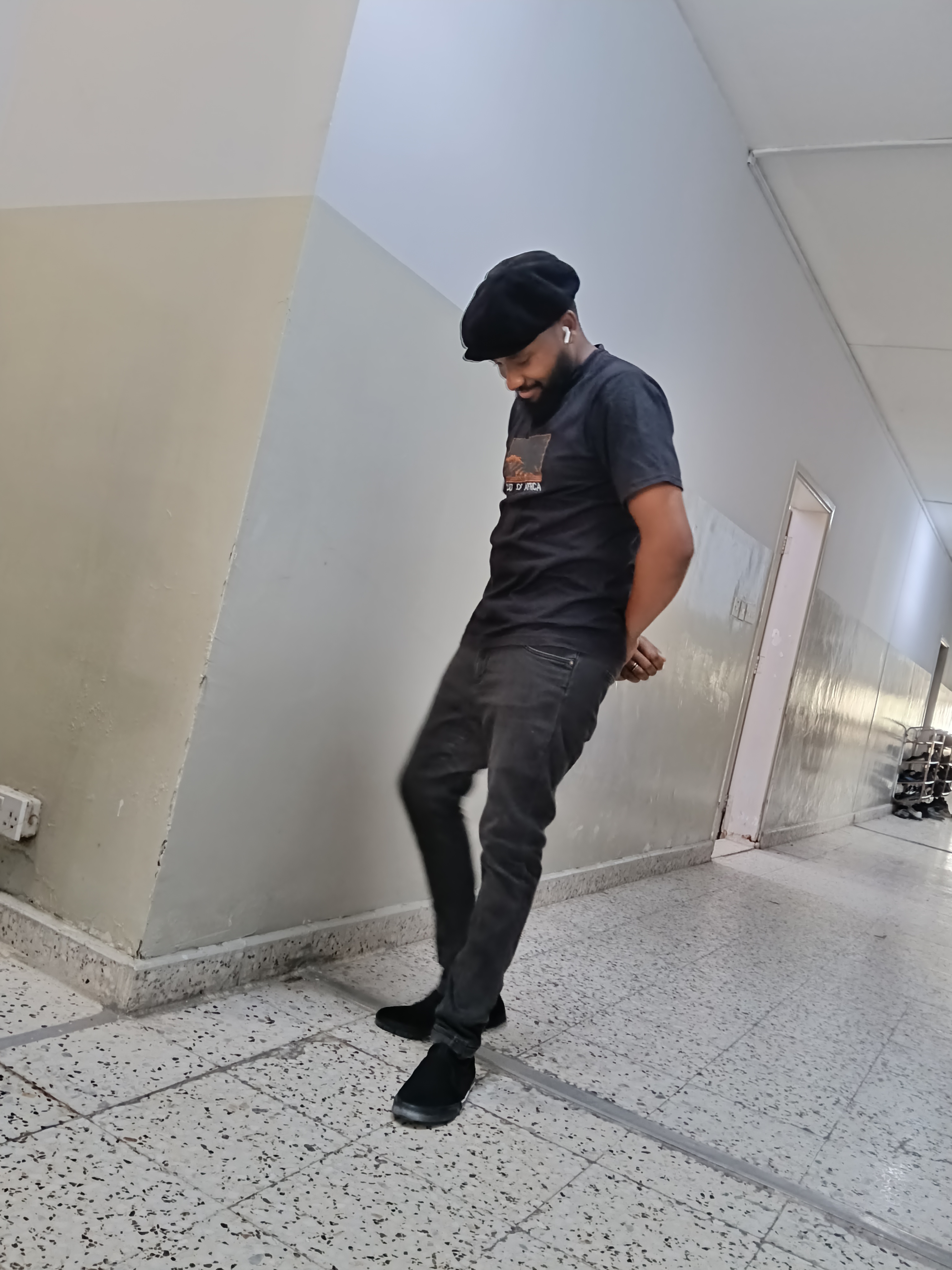 Martin Wanjau, Electricians