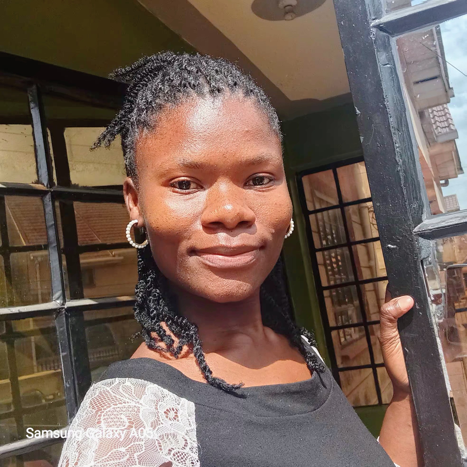 Gloria Omondi, Cleaners
