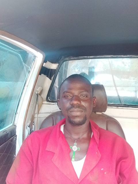 Job Olambo, Electricians