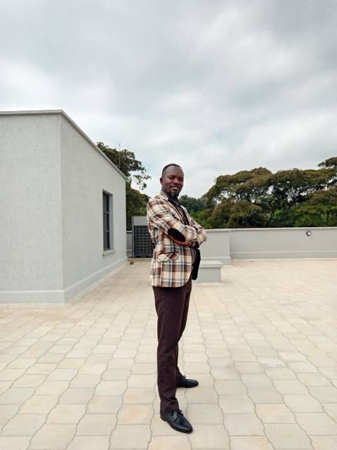 michael kwendo, Electricians